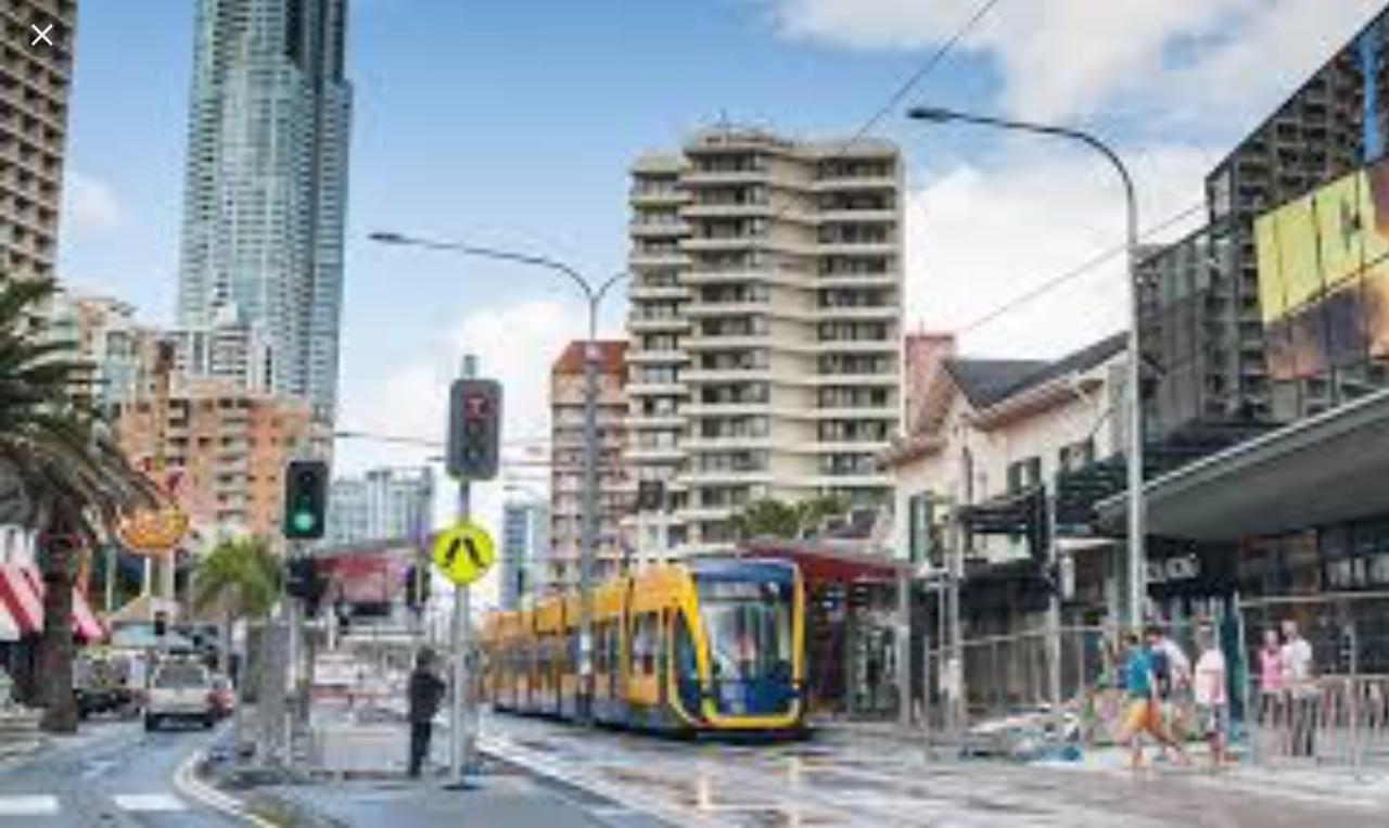 2Bd Family Or Couple Guesthouse Upstairs Near Turf Club, Hota In Bundall Gold Coast Esterno foto